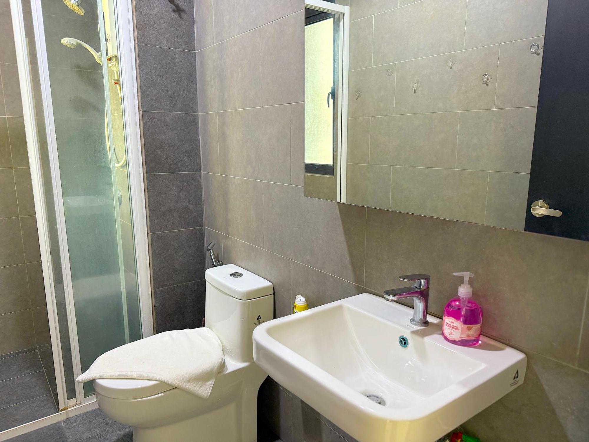 קואלה לומפור Neu Suites By Serenity Vacation Homes מראה חיצוני תמונה